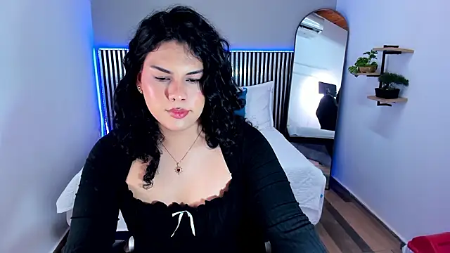 Alisson Pinkey online show from March 18, 2026, 1:42 am