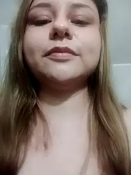 jennyyhottt online show from July 17, 2026, 10:22 am