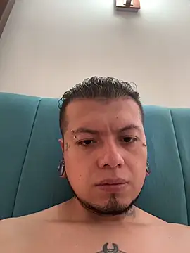 Juan Hernadez27 online show from March 10, 2026, 6:24 pm