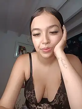 Kitty Loveee online show from June 2, 2026, 11:40 pm
