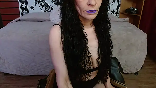 Snapshot of _Alexandra_Jones chatting on July 4, 2026, 2:18 am Alexandra Jones online show from July 4, 2026, 2:18 am