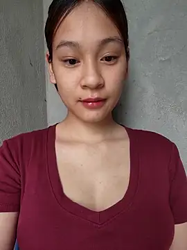 -Hicici- online show from April 12, 2026, 12:04 am