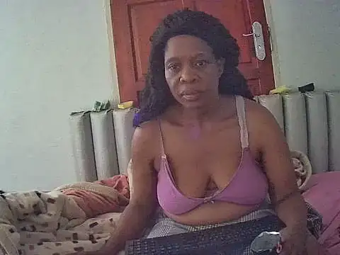 JoycyQueen online show from March 25, 2026, 2:45 pm