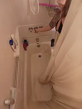 NicolePearl online show from March 19, 2026, 1:09 am