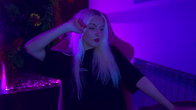 ViolaMore online show from June 9, 2026, 7:14 pm