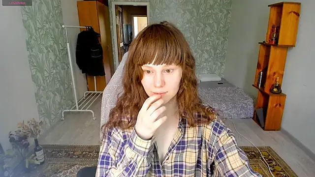 NikiCozy online show from June 28, 2026, 7:47 am