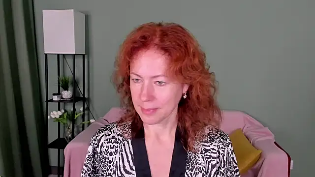 LeticiaRomano online show from July 24, 2026, 4:10 am