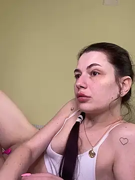 Snapshot of Cutee_Erika chatting on April 30, 2026, 12:00 pm Cutee Erika online show from April 30, 2026, 12:00 pm
