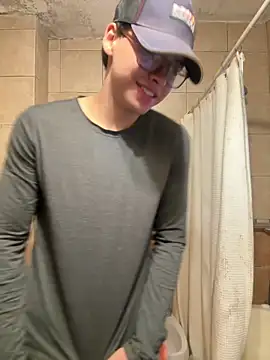 Snapshot of jossmacsi chatting on April 12, 2026, 4:56 pm jossmacsi online show from April 12, 2026, 4:56 pm