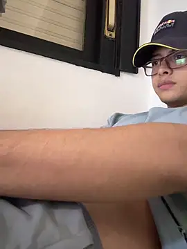 Snapshot of jossmacsi chatting on April 14, 2026, 7:53 pm jossmacsi online show from April 14, 2026, 7:53 pm