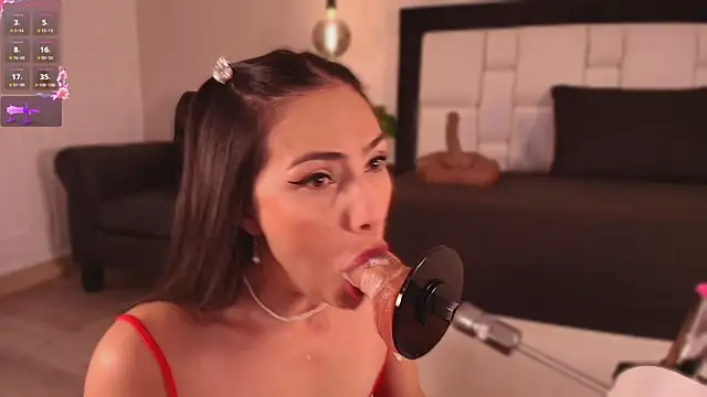 Mia gag  online show from May 14, 2026, 11:28 am