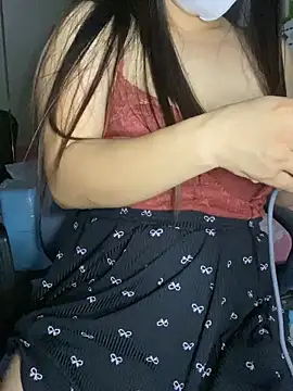 -Kalyn- online show from May 15, 2026, 4:47 pm