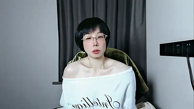 Snapshot of lin_lin_520_520 chatting on April 30, 2026, 4:35 pm lin lin 520 520 online show from April 30, 2026, 4:35 pm