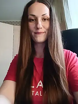 LunaCrystall online show from May 14, 2026, 4:14 pm
