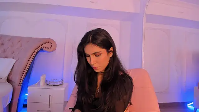 LucianaBlanco  online show from May 23, 2026, 7:29 pm