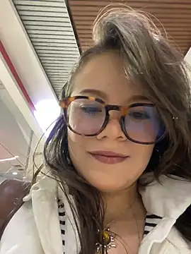 Tallulah Kinky online show from April 8, 2026, 8:09 pm