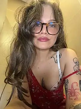 Tallulah Kinky online show from July 8, 2026, 6:12 pm