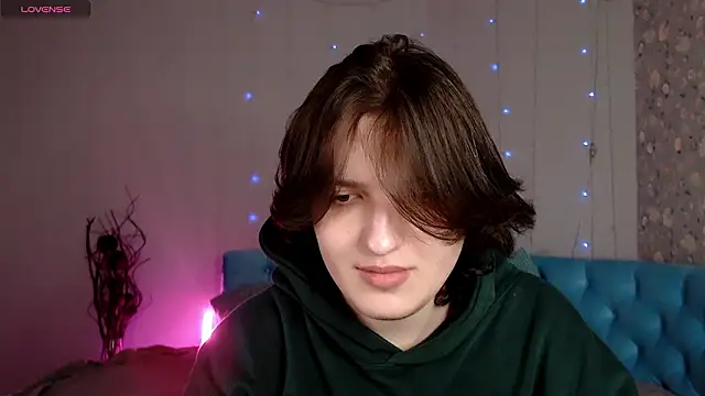 delalex online show from March 23, 2026, 8:57 pm