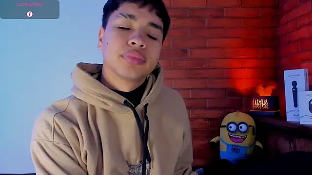 Lee Colee online show from April 11, 2026, 12:48 am