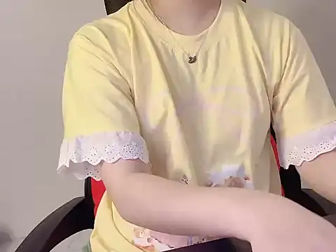 hunhun122 online show from April 28, 2026, 3:39 pm