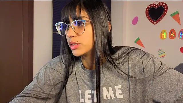 PaulaCutexs online show from April 23, 2026, 6:03 am