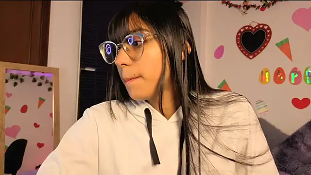 PaulaCutexs online show from April 25, 2026, 4:04 am