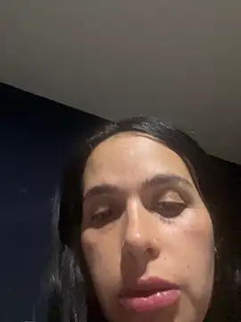 leila moretti online show from April 21, 2026, 3:02 am