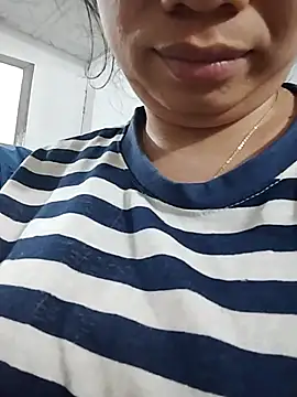 Ninakey999 online show from March 11, 2026, 12:55 pm