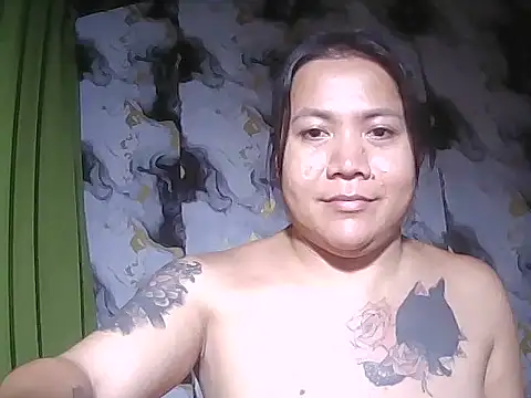 Exoticcashly online show from May 4, 2026, 7:54 pm