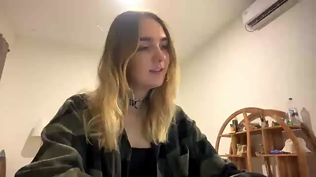 RoxyWet online show from March 15, 2026, 5:30 pm