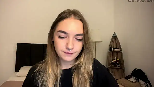 RoxyWet online show from April 24, 2026, 1:24 pm