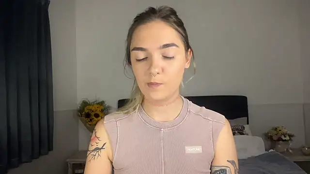 RoxyWet online show from July 6, 2026, 2:25 pm