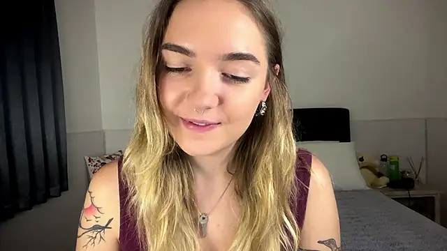 RoxyWet online show from July 16, 2026, 3:07 pm