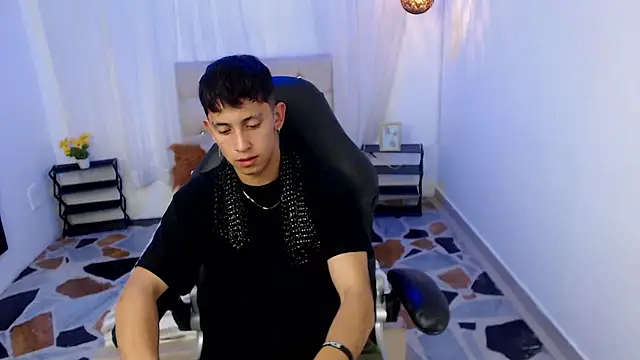 Kei 23 online show from April 23, 2026, 10:01 pm