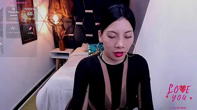 Abril Fox   online show from June 1, 2026, 7:37 pm