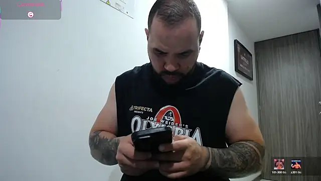 Axel Dominus online show from July 6, 2026, 8:33 am