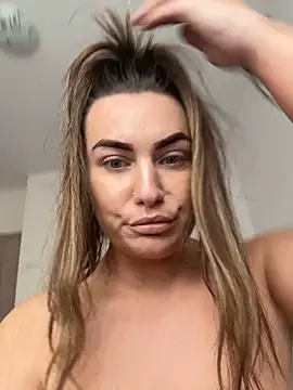 SweetCurvess online show from April 1, 2026, 3:20 pm