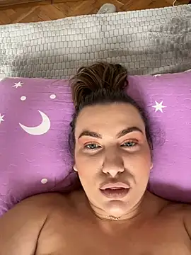 SweetCurvess online show from April 30, 2026, 8:20 am