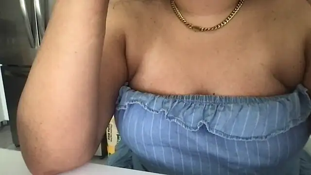 Lacey4y1 online show from April 11, 2026, 8:46 pm