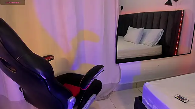 selena  smith1 online show from March 22, 2026, 5:11 am