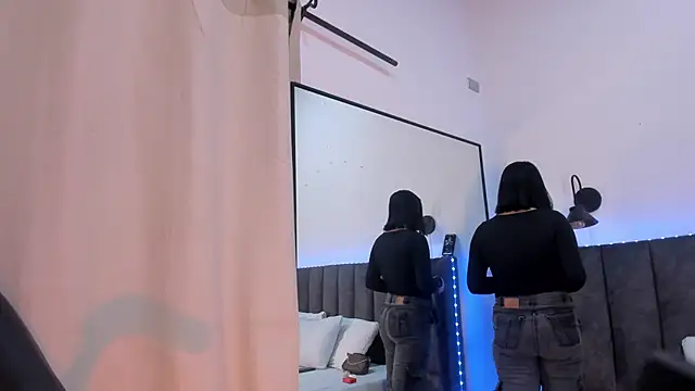 selena  smith1 online show from March 30, 2026, 5:41 am