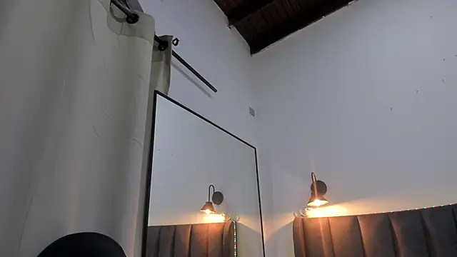 selena  smith1 online show from March 31, 2026, 4:46 am