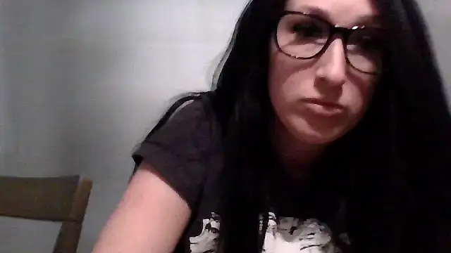 TheVictoriaWolf online show from March 25, 2026, 12:05 am