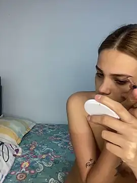 isabella-hot12 online show from May 1, 2026, 10:47 pm