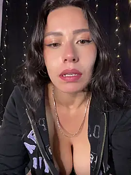 im mariana  online show from July 9, 2026, 10:19 am