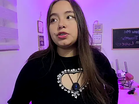 Snapshot of cherry_valeria chatting on May 13, 2026, 5:27 am cherry valeria online show from May 13, 2026, 5:27 am
