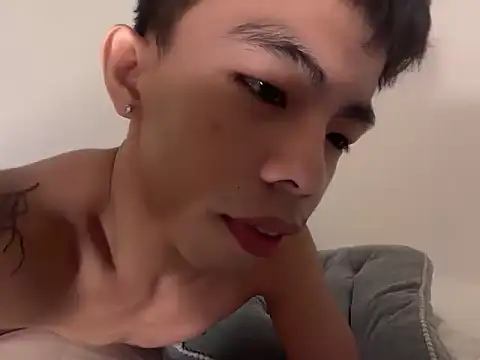 Snapshot of hottasianboy chatting on May 4, 2026, 9:38 am hottasianboy online show from May 4, 2026, 9:38 am
