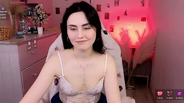 NoraLumi online show from July 20, 2026, 5:44 am