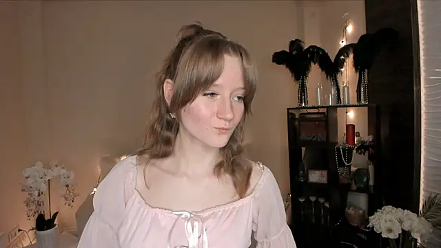 MalloryGray online show from April 4, 2026, 4:04 pm