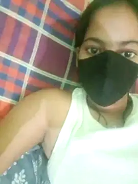 nidhiyadav00 online show from April 19, 2026, 9:08 am